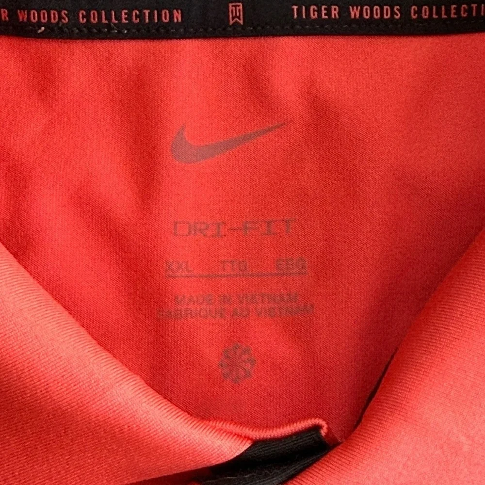 Nike Golf Tiger Woods Collection Stripe Polo XXL DR5318-850 Noble Red Ember Glow